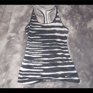 NIKE Dri-Fit Slim Fit